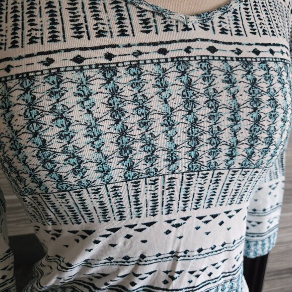 Ladies size XS half Sleeve Shirt - Picture 2 of 3